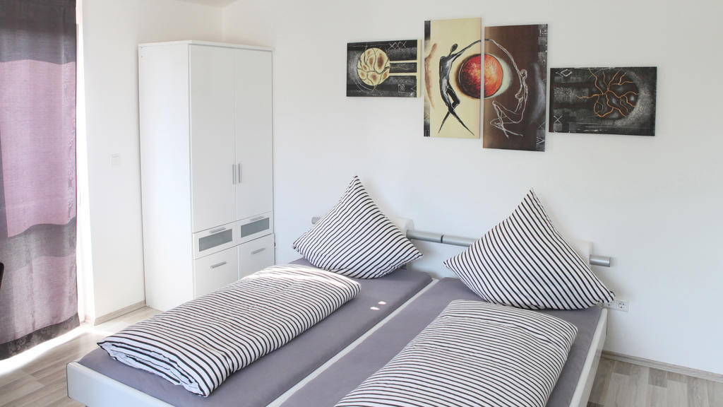 Villaci Business Apartments Leimen  Habitación foto